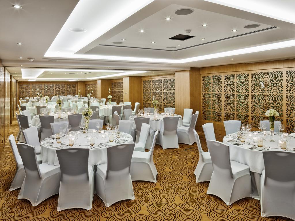 The Domain Bahrain Hotel And Spa - Adults Friendly 16 Years Plus Manáma Kültér fotó The ballroom at the hotel